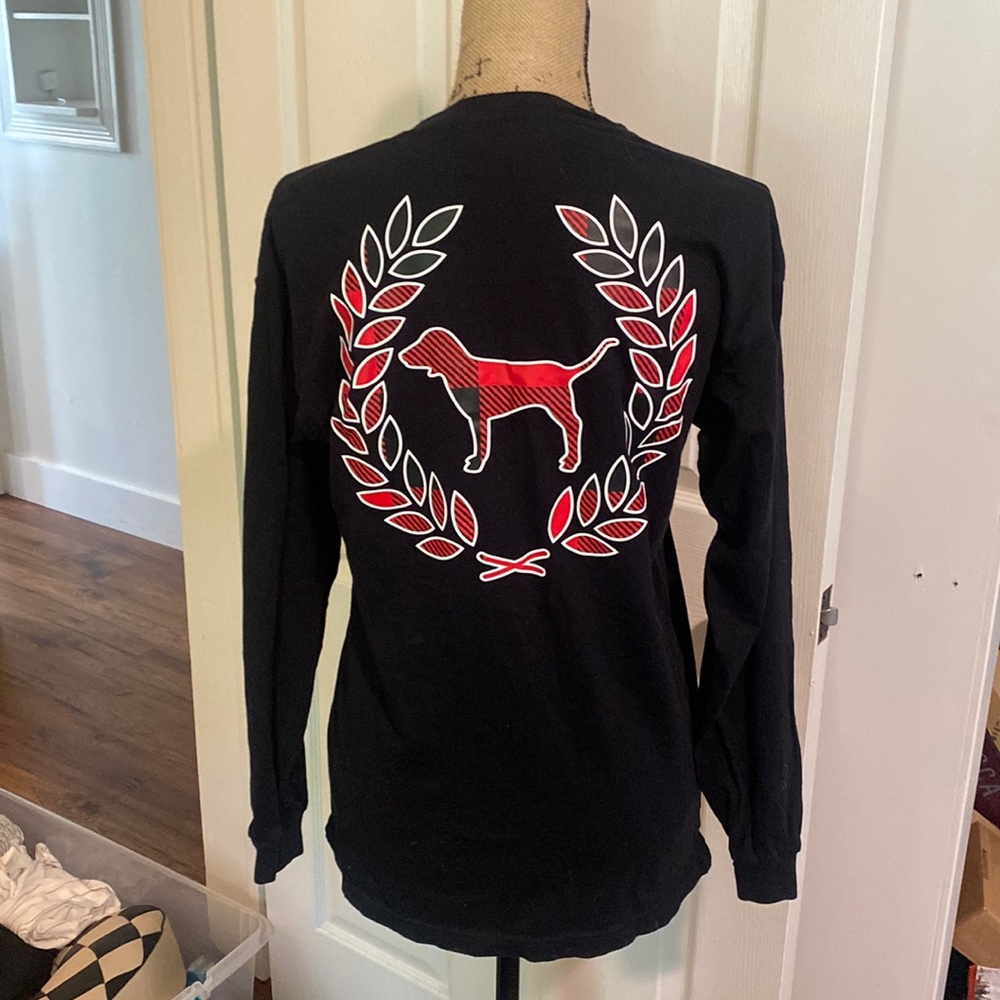 PINK black long sleeve shirt. Size xs. Gently worn. Great condition.